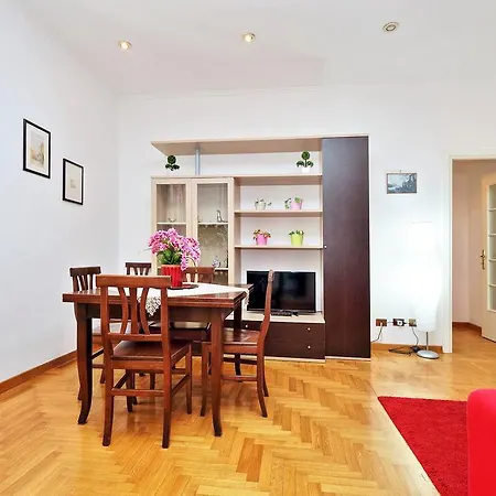 Beesprint Gracchi Apartment